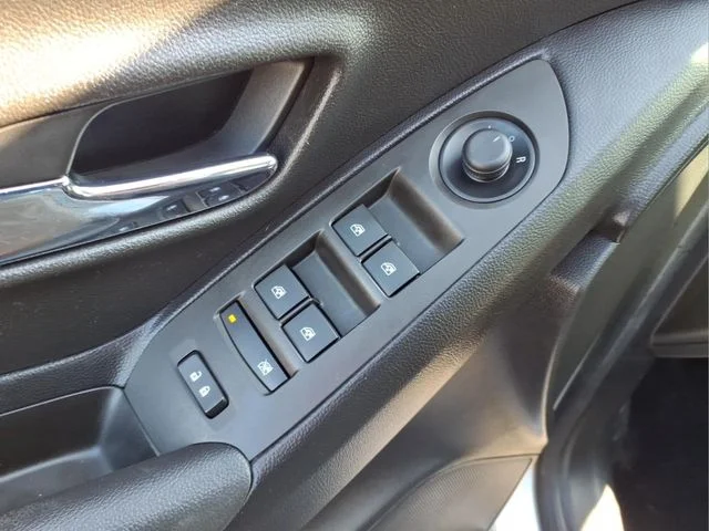 Used 2017 Silver Chevrolet LS image 10