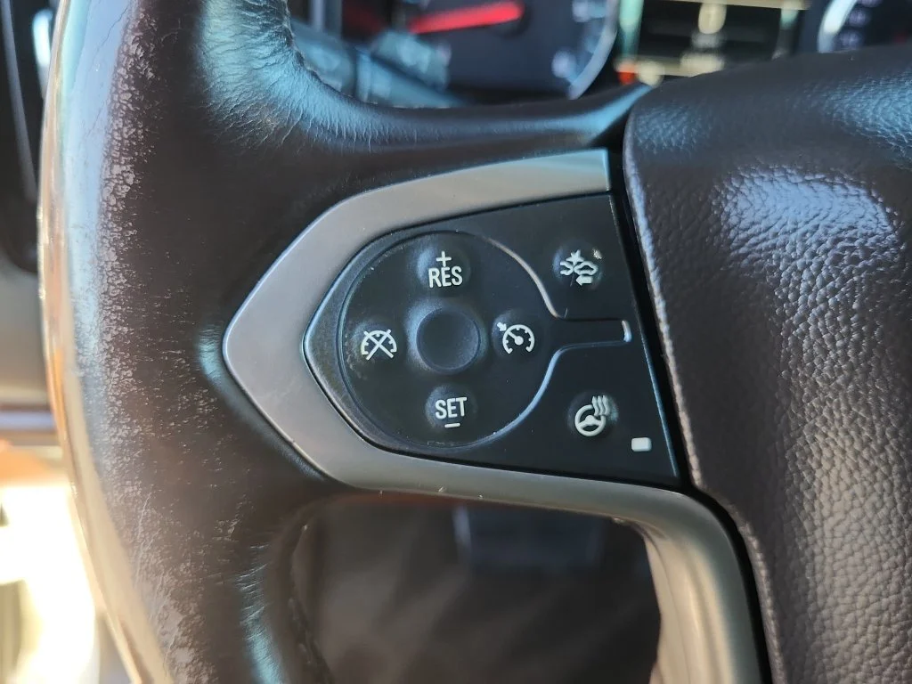Used 2014 White Chevrolet High Country image 22