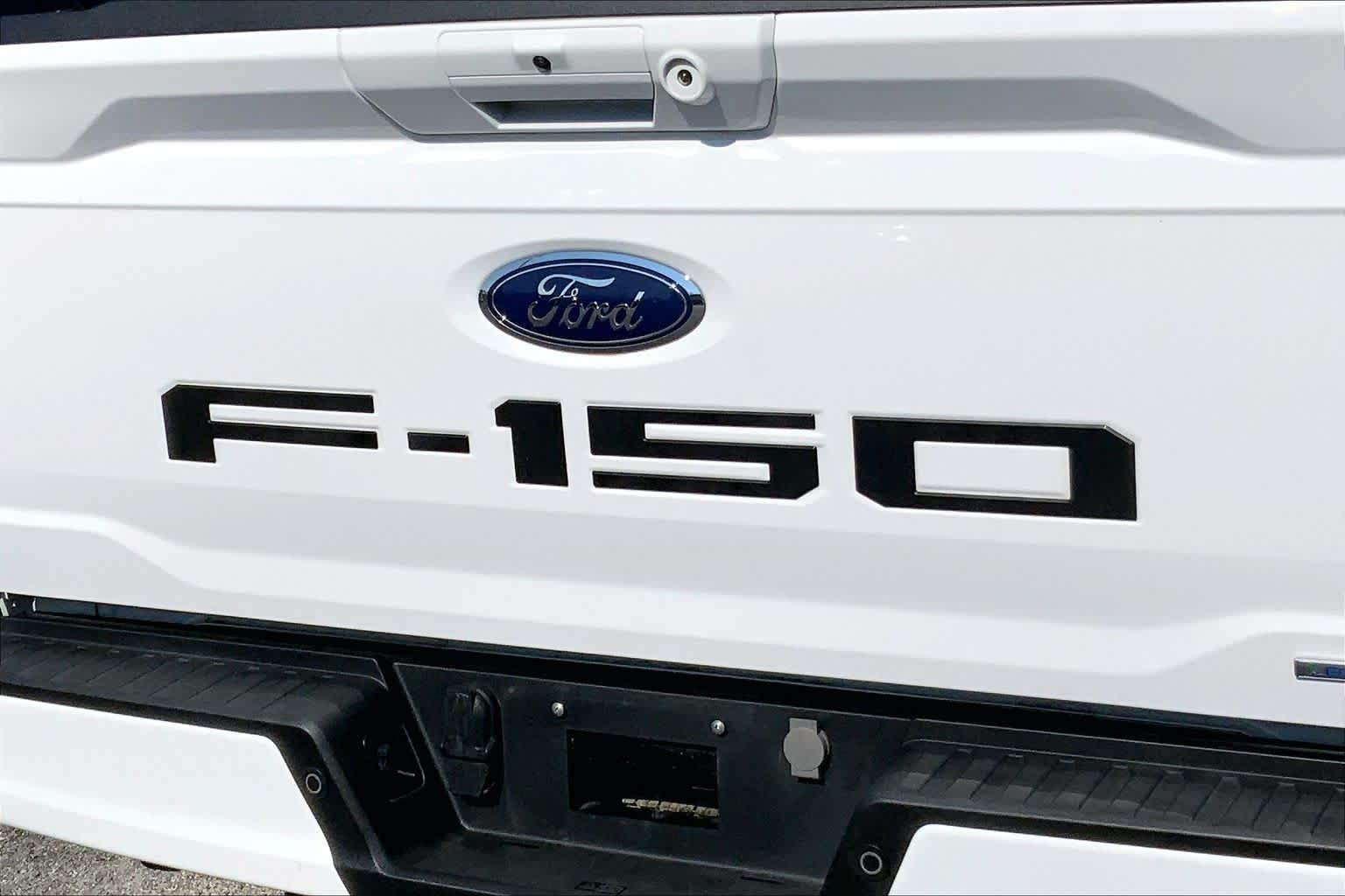 Used 2023 Oxford White Ford XLT image 27
