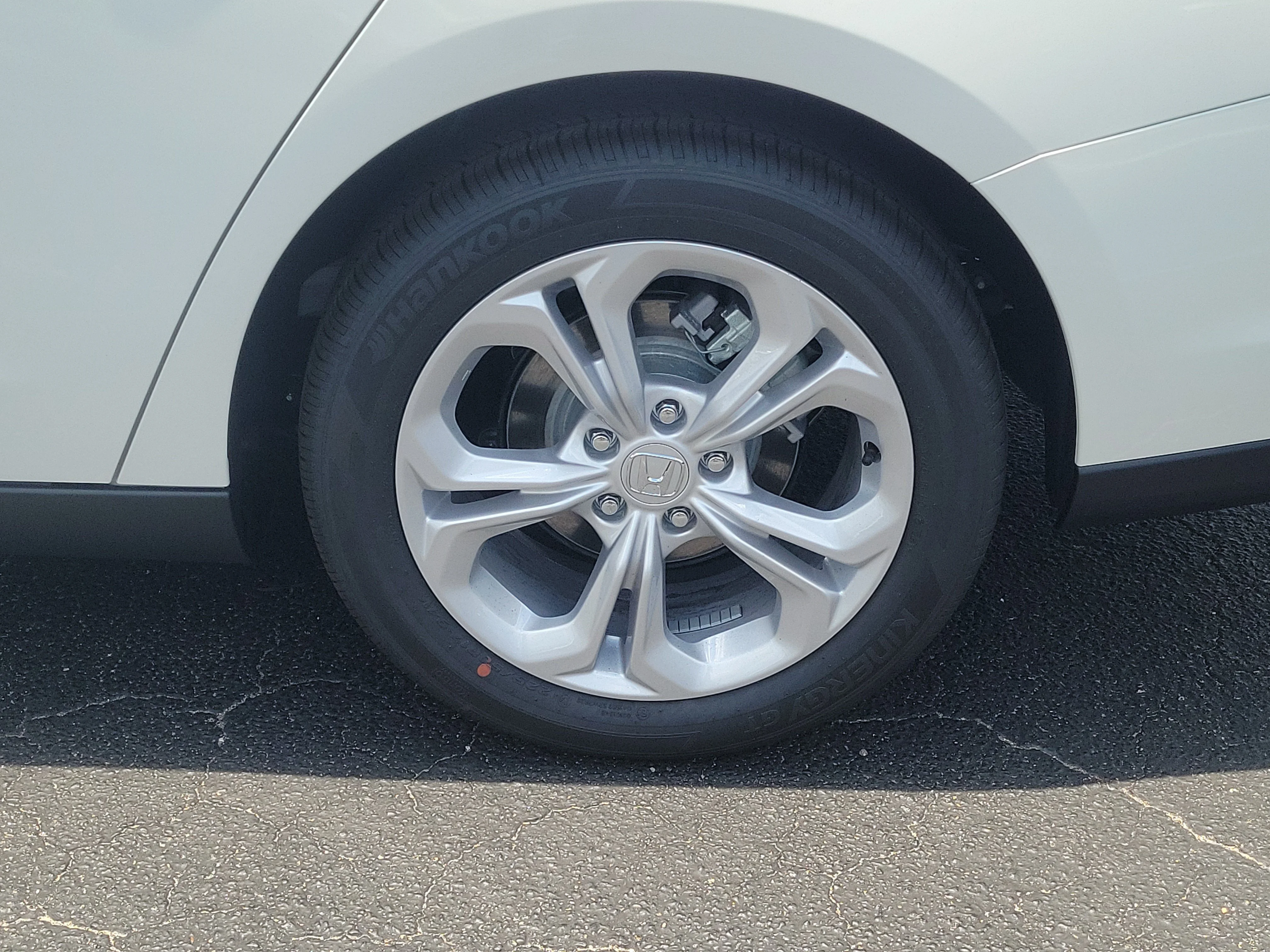 New 2026 Platinum White Pearl Honda LX image 27