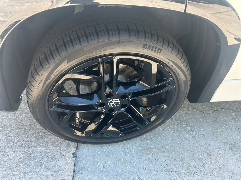 New 2026 White/off-white Volkswagen 2.0T SE R-Line Black image 26