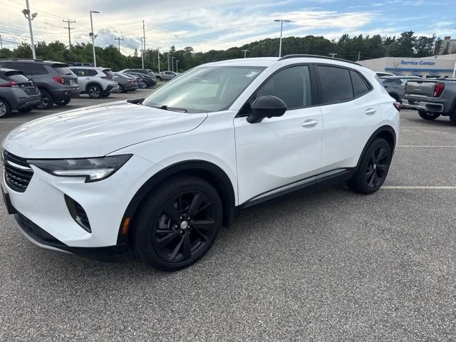 Used 2021 Summit White Buick Essence image 8