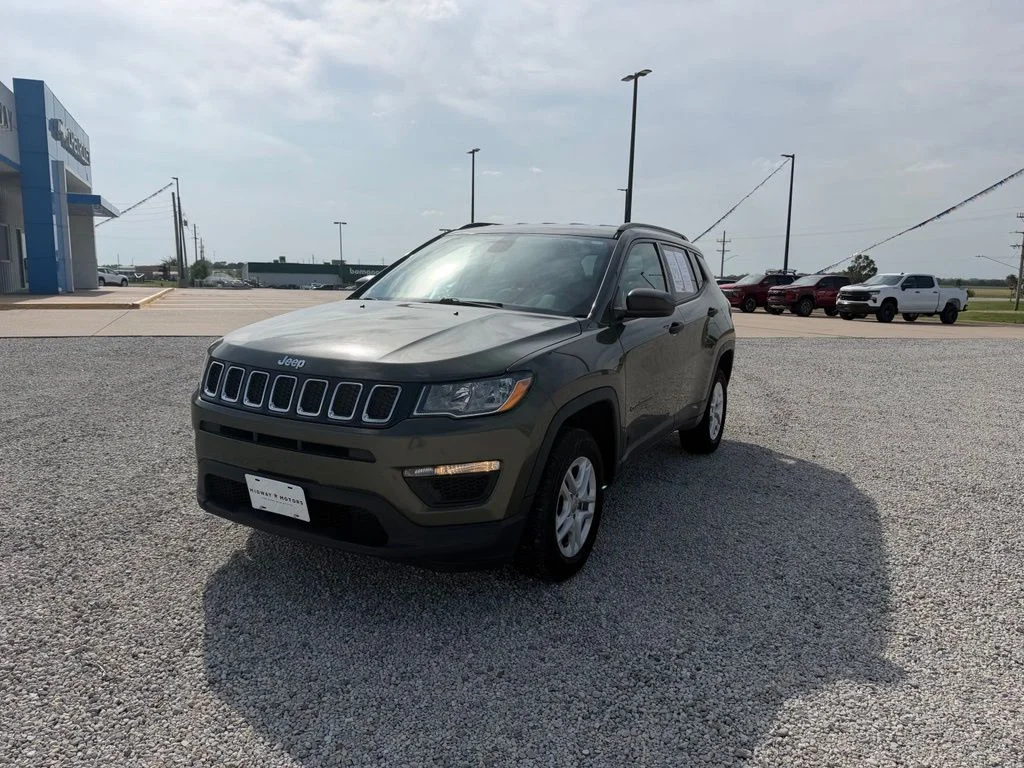 Certified Used 2018 Green Jeep Sport image 7