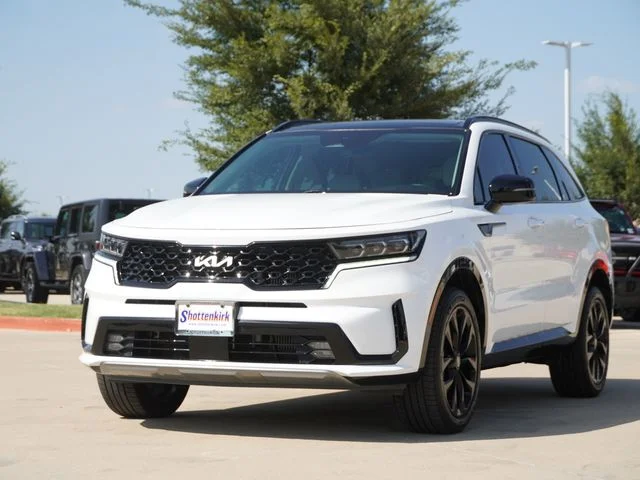 Used 2023 White Kia SX image 3