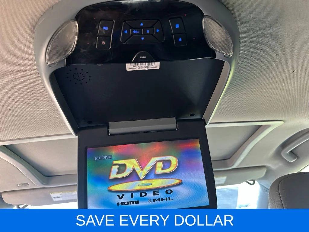 Used 2019 Gray Toyota XLE image 21