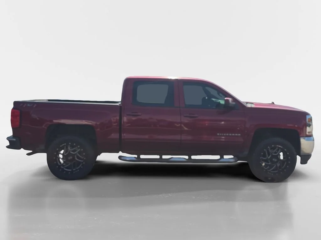 Used 2018 Cajun Red Tintcoat Chevrolet LT image 9