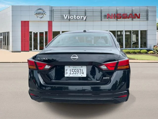 Used 2025 Black Nissan 2.5 SV image 3
