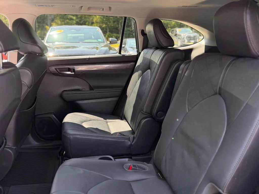 Used 2021 Gray Toyota Platinum image 6