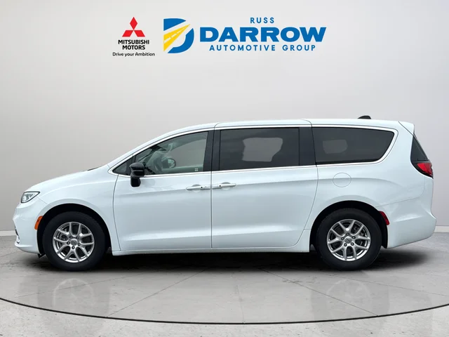 Used 2024 White Chrysler Touring L image 2