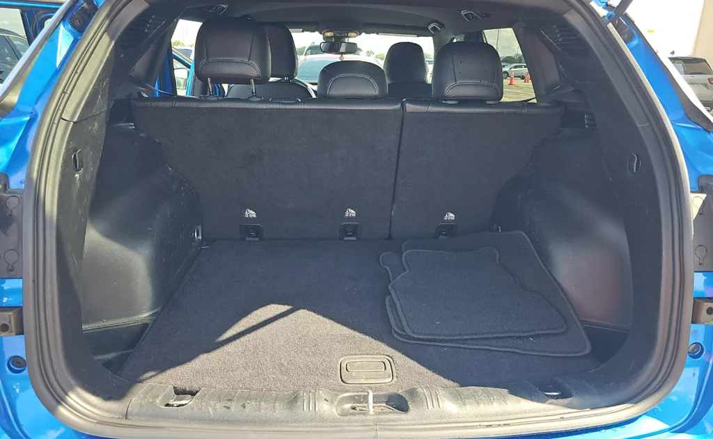 Used 2025 Blue Jeep Limited image 9