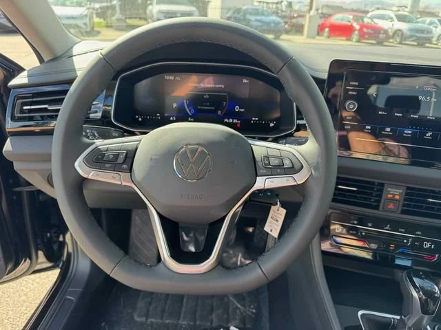 3VW5W7BUXTM001703