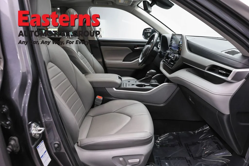 Used 2022 Gray Toyota XLE image 24