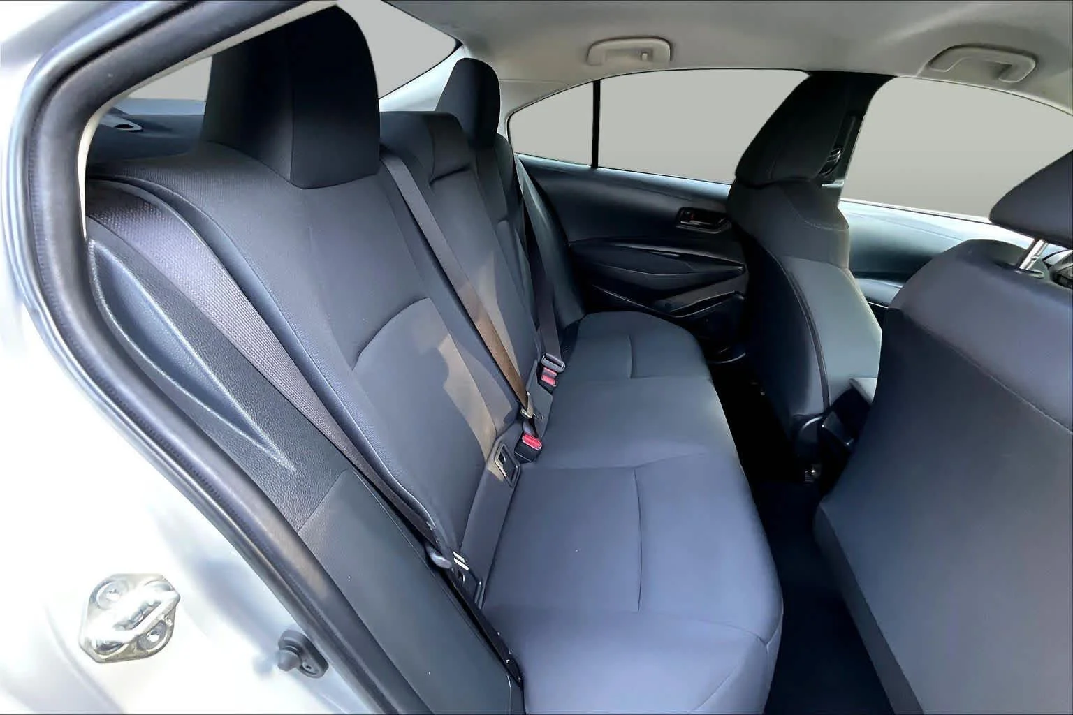 Certified Used 2022 Classic Silver Metallic Toyota LE image 20