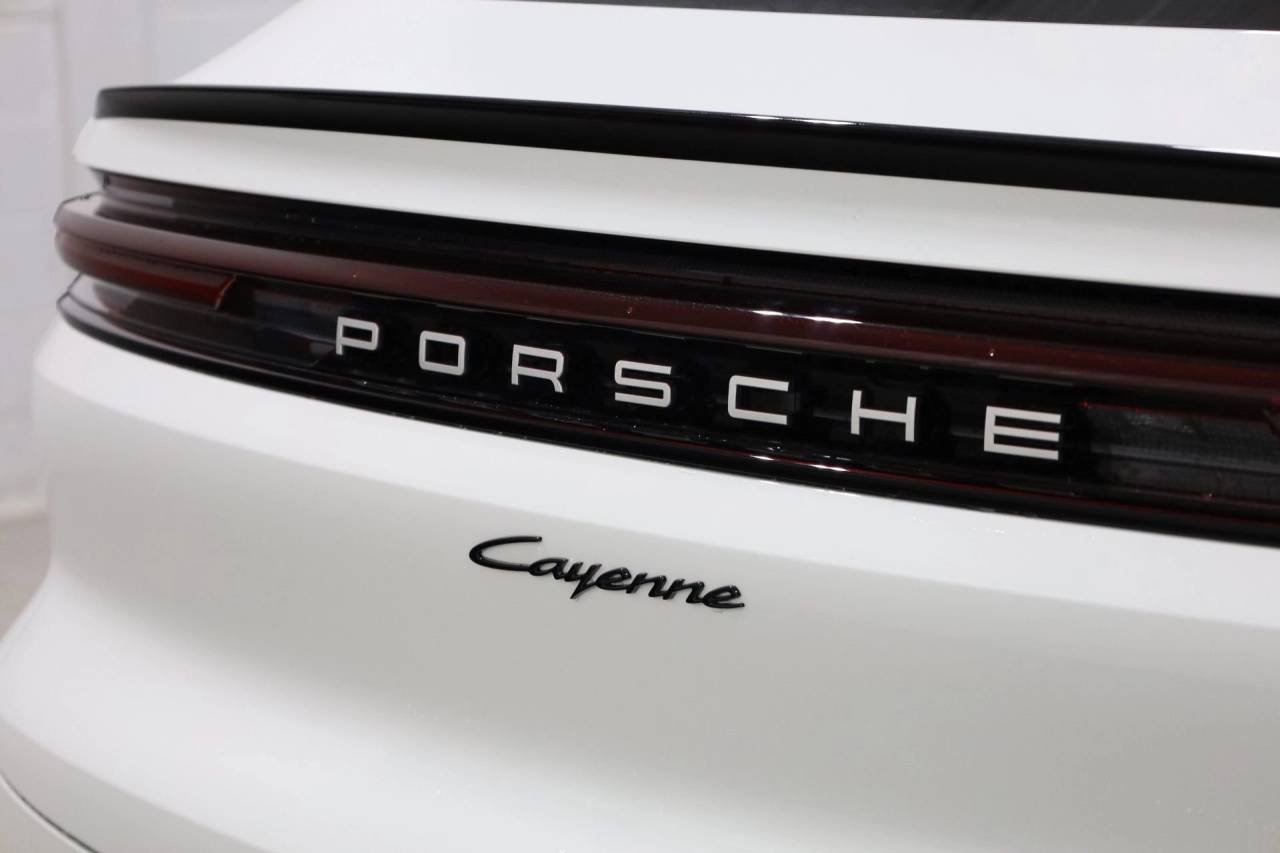 Used 2026 White Porsche Coupe image 8