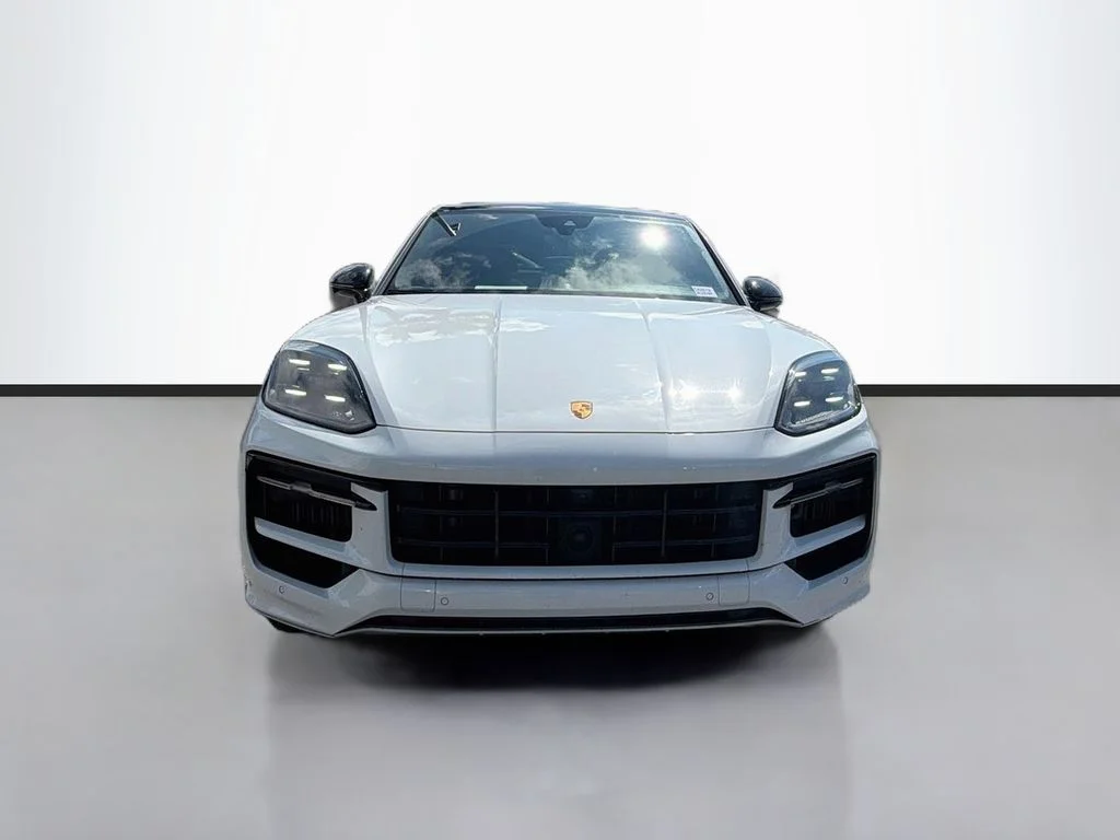 Used 2024  Porsche Base image 1