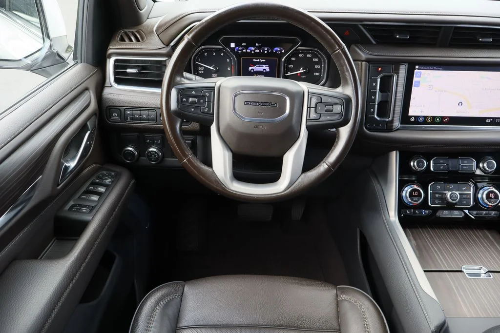 Used 2021 White GMC Denali image 27