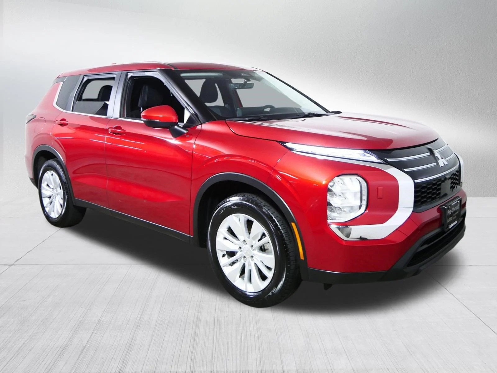 Used 2025 Red Diamond Mitsubishi ES image 1
