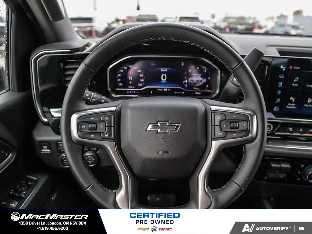 Used 2025  Chevrolet LTZ image 17