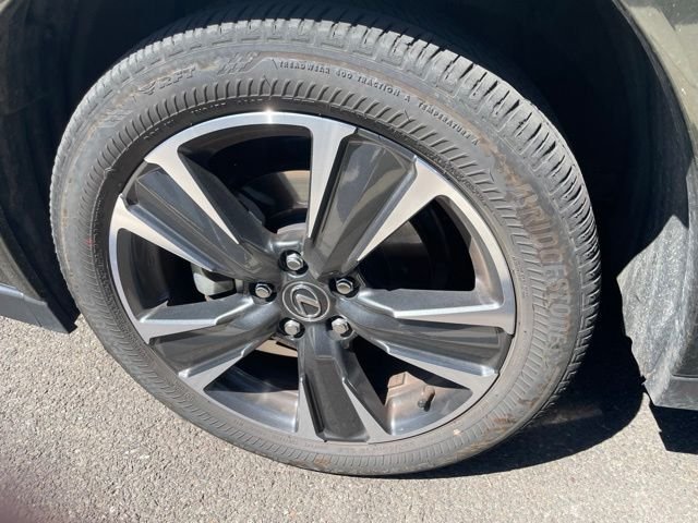 Certified Used 2025 Green Lexus 300h Premium image 17