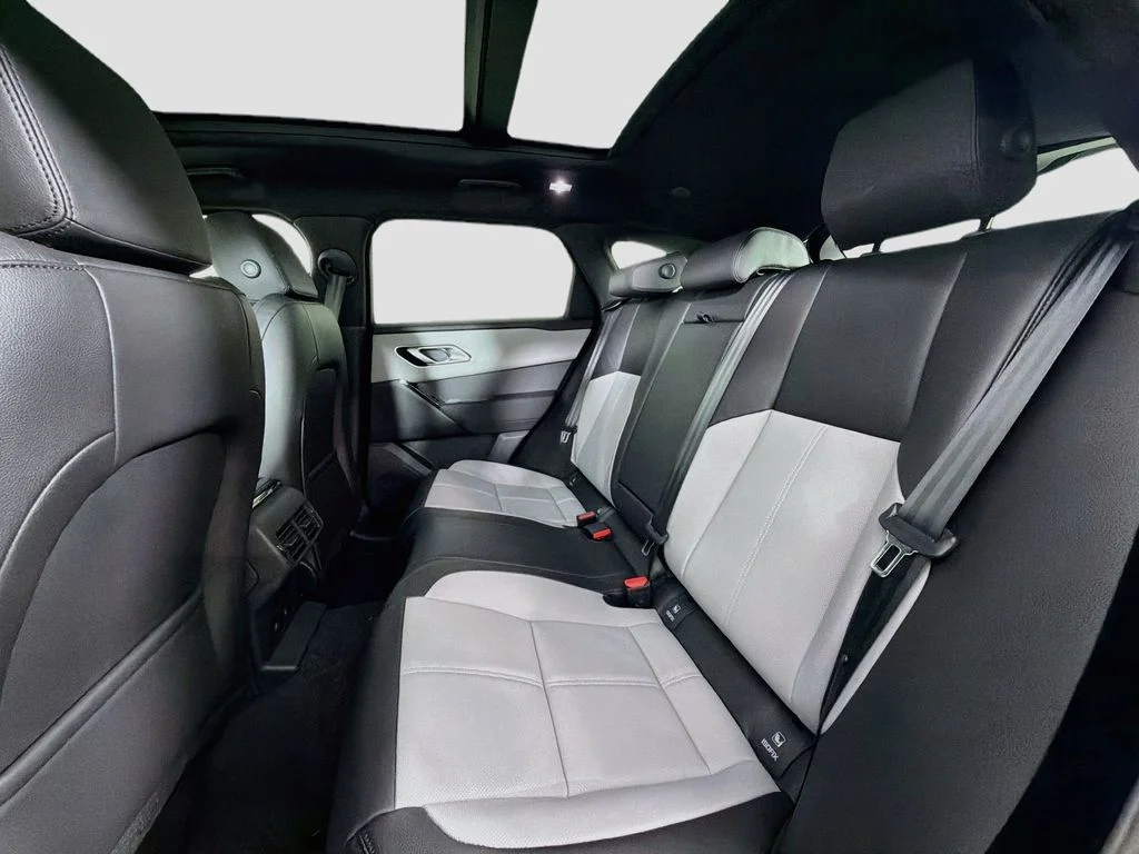 New 2026 Santorini Black Land Rover S image 26