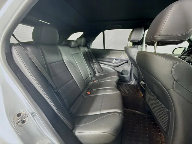 Used 2024 White Mercedes-Benz GLE 450 image 29