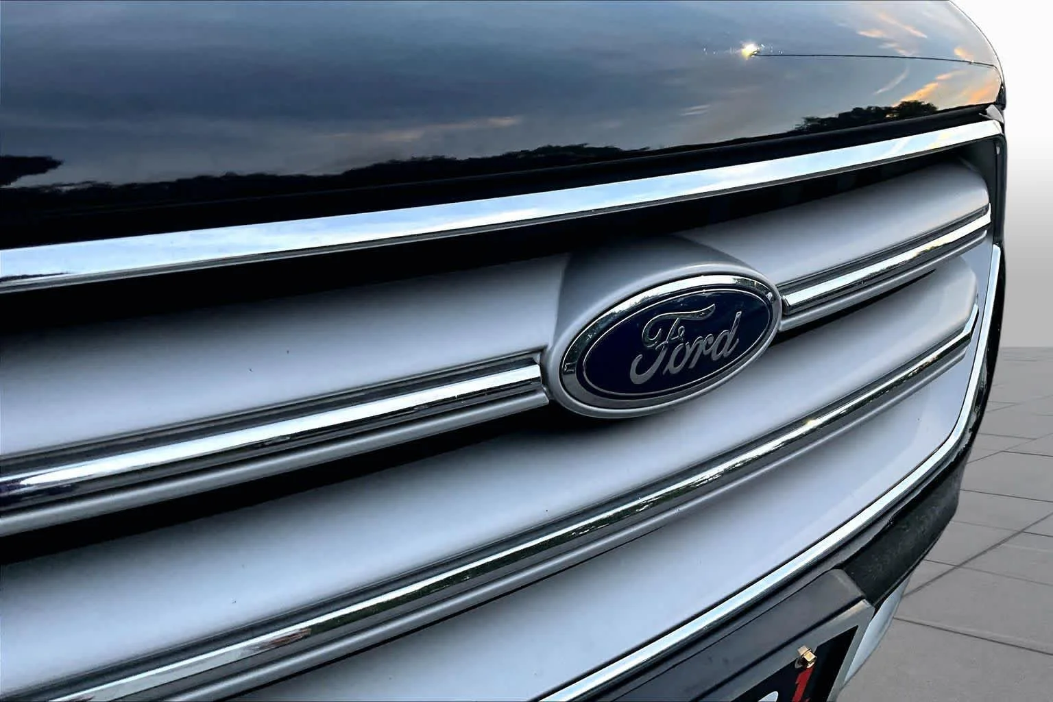 Used 2019 Agate Black Ford SE image 28