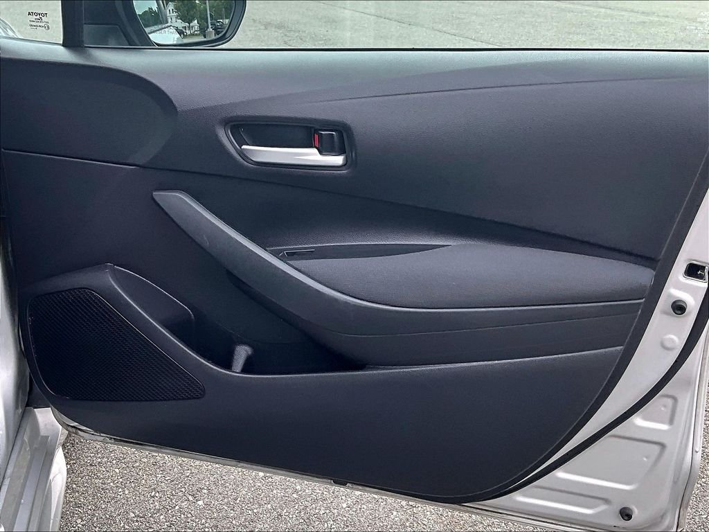 Used 2020 Silver Toyota LE image 12