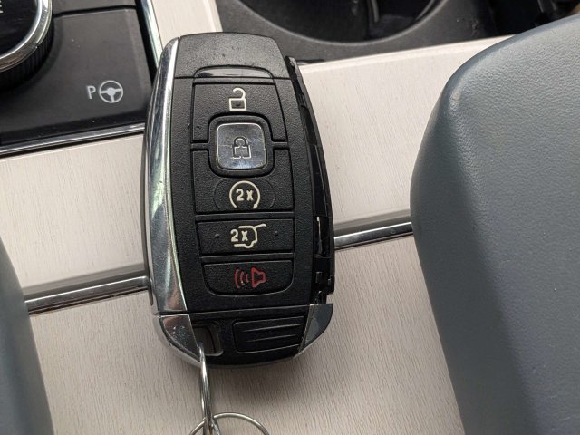Used 2019 White Lincoln Black Label image 36