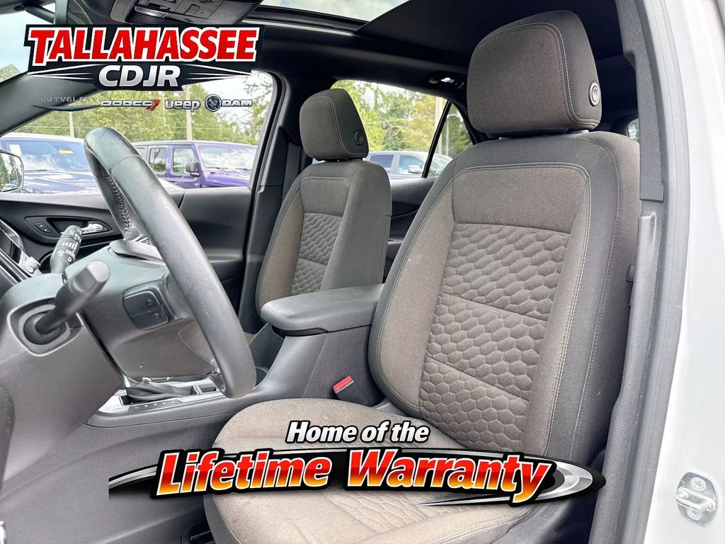 Used 2018 Pearl Chevrolet LT image 13