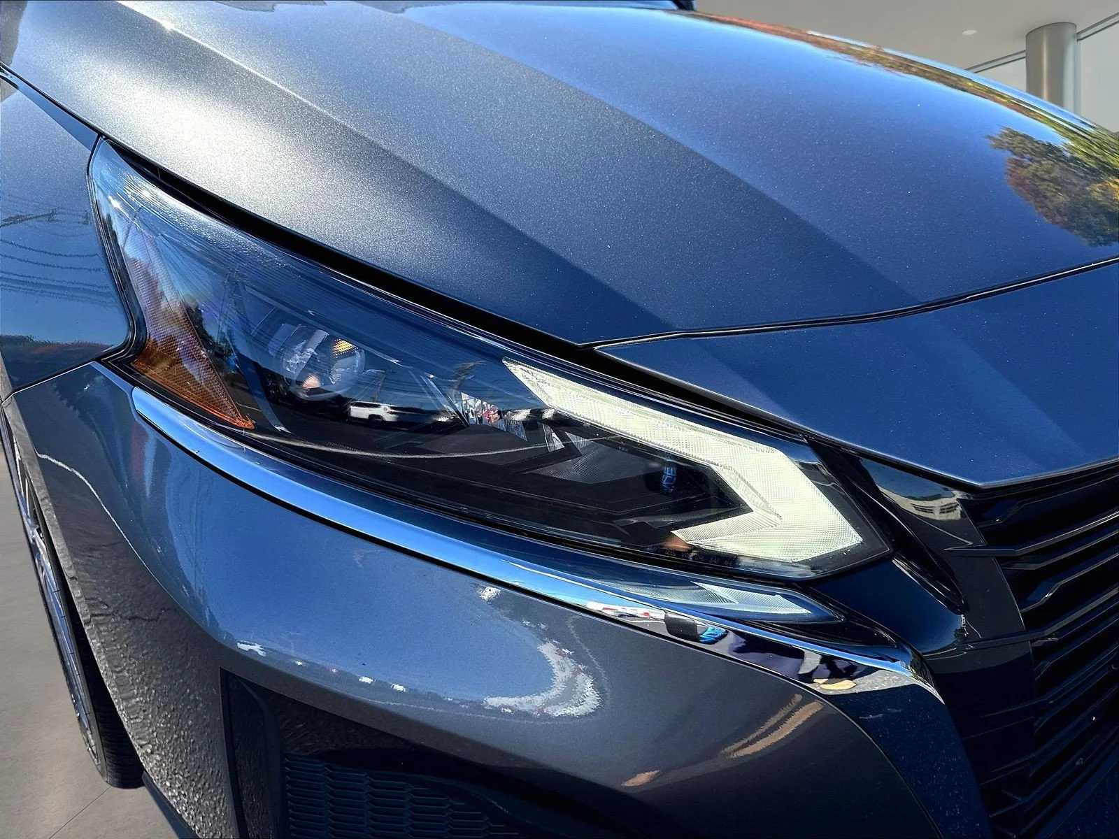 Certified Used 2023 Gun Metallic Nissan 2.5 SL image 33