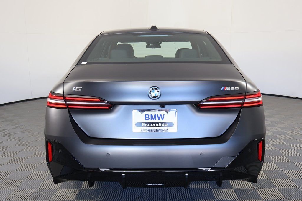 2025 BMW i5 M60 - Photo 5