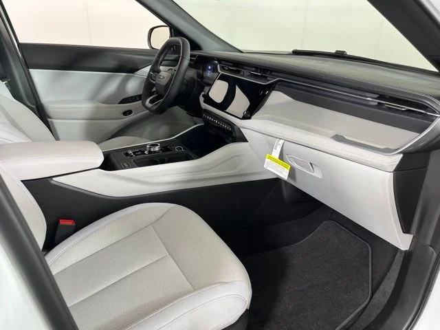 Used 2026 White Jeep Laredo image 43