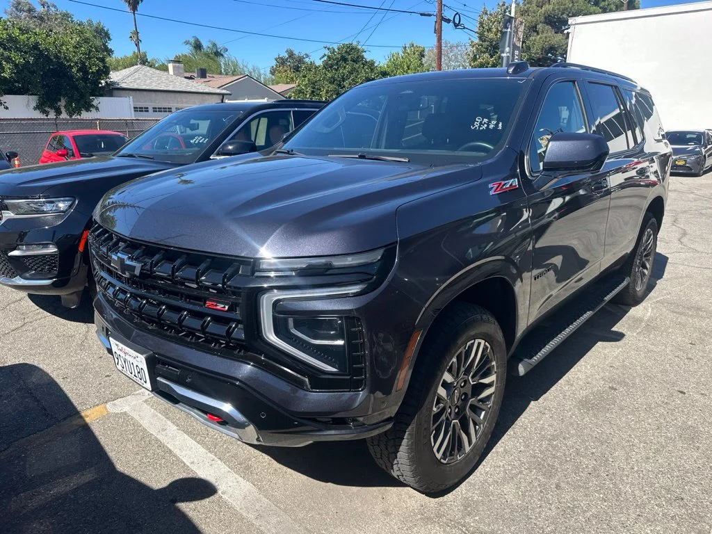 Used 2025 Ash Chevrolet Z71 image 2