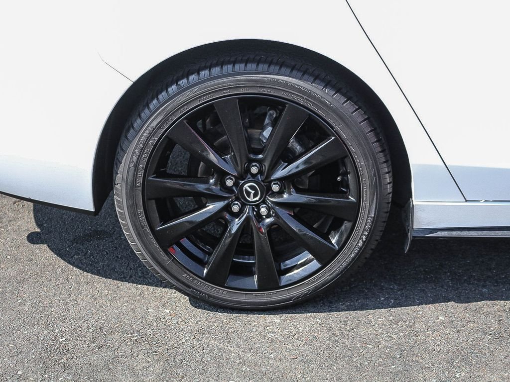 Used 2020 Snowflake White Pearl Mazda Premium image 11