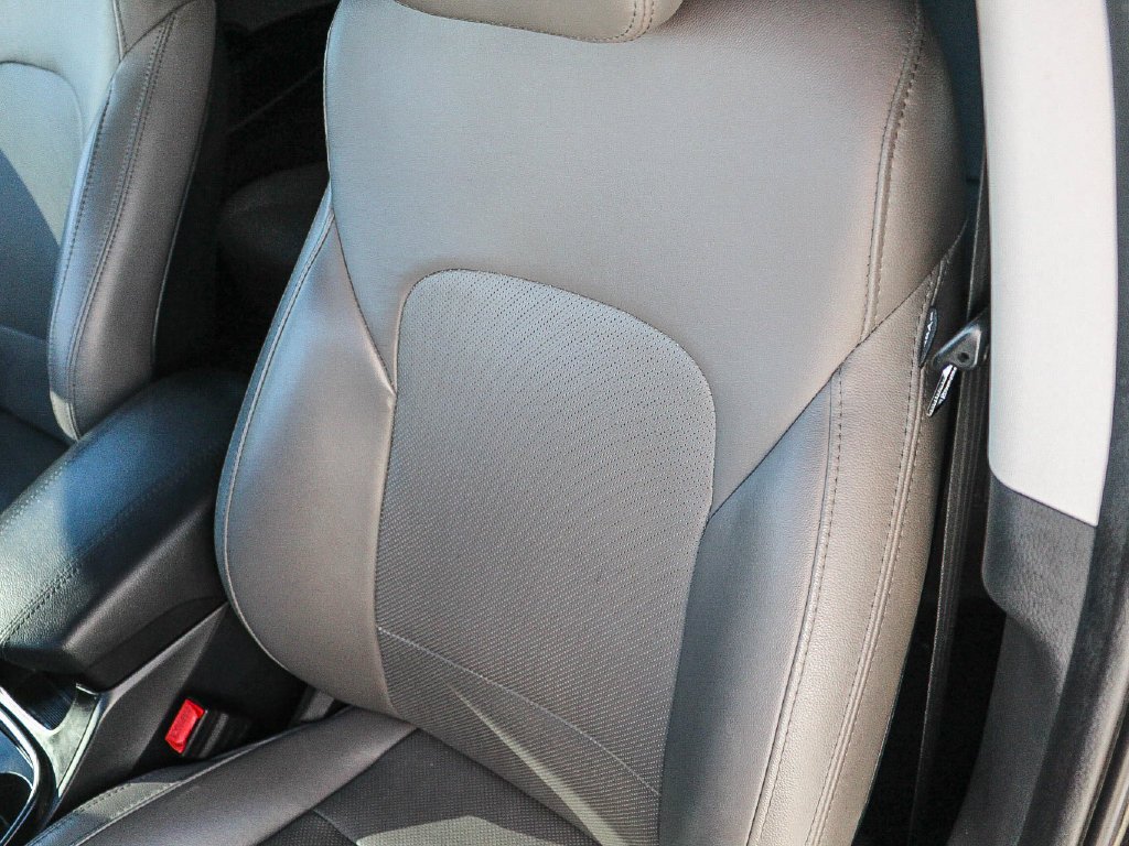 Used 2017 Black Hyundai 2.4 Base image 26