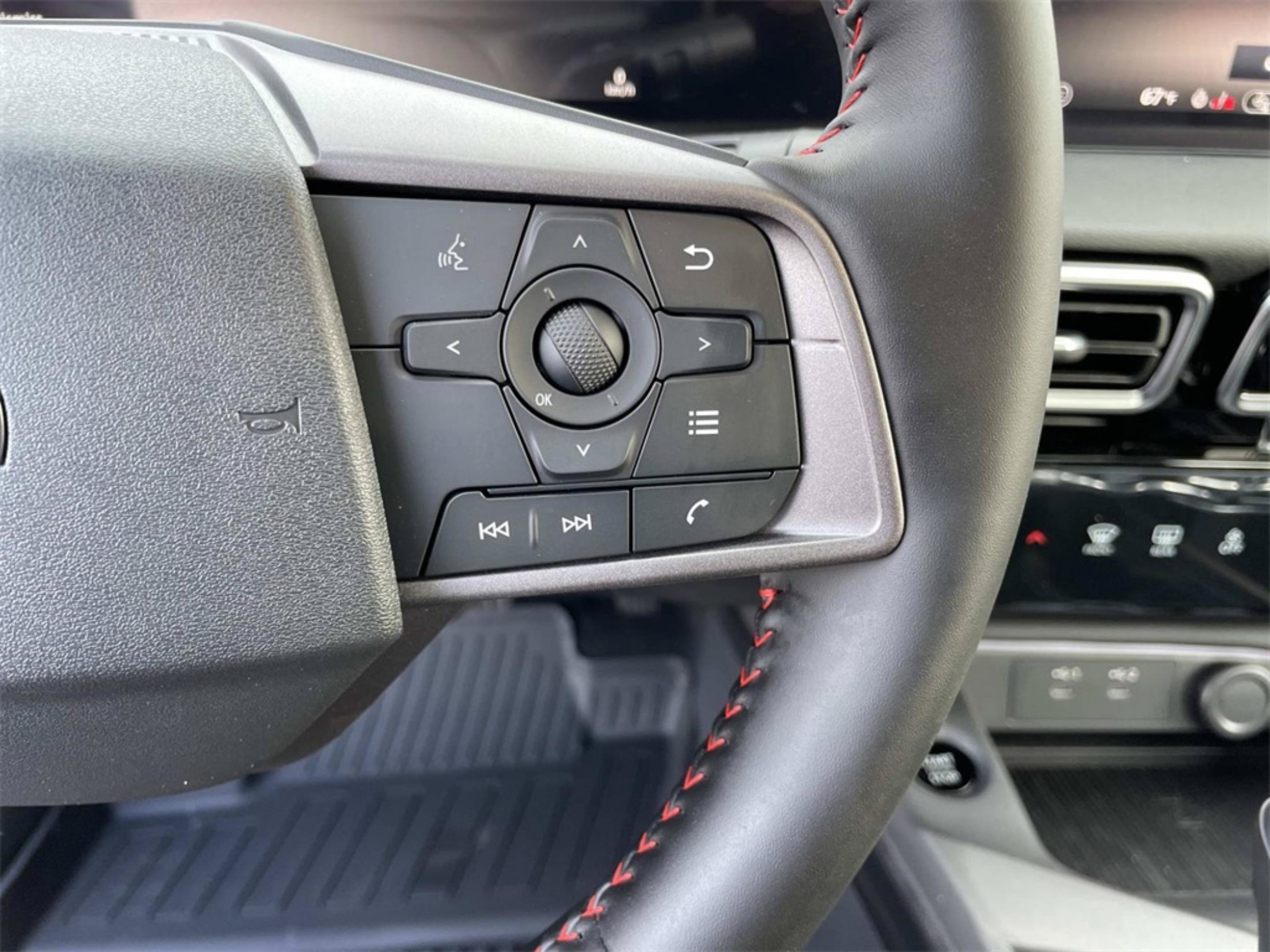 2026 Nissan Sentra SR - Photo 26