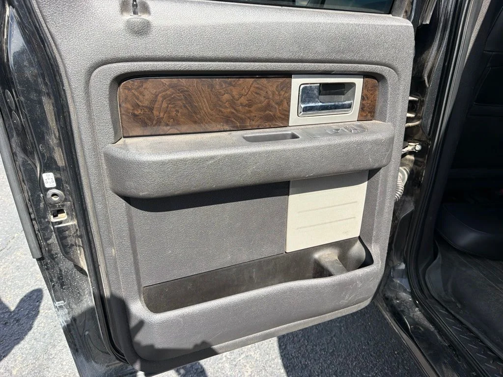 Used 2013 Tuxedo Black Metallic Ford Platinum image 14