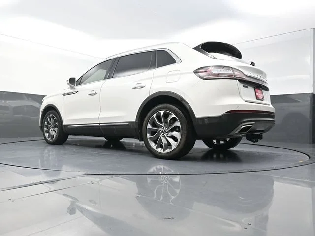 Used 2022 White Lincoln Reserve image 35