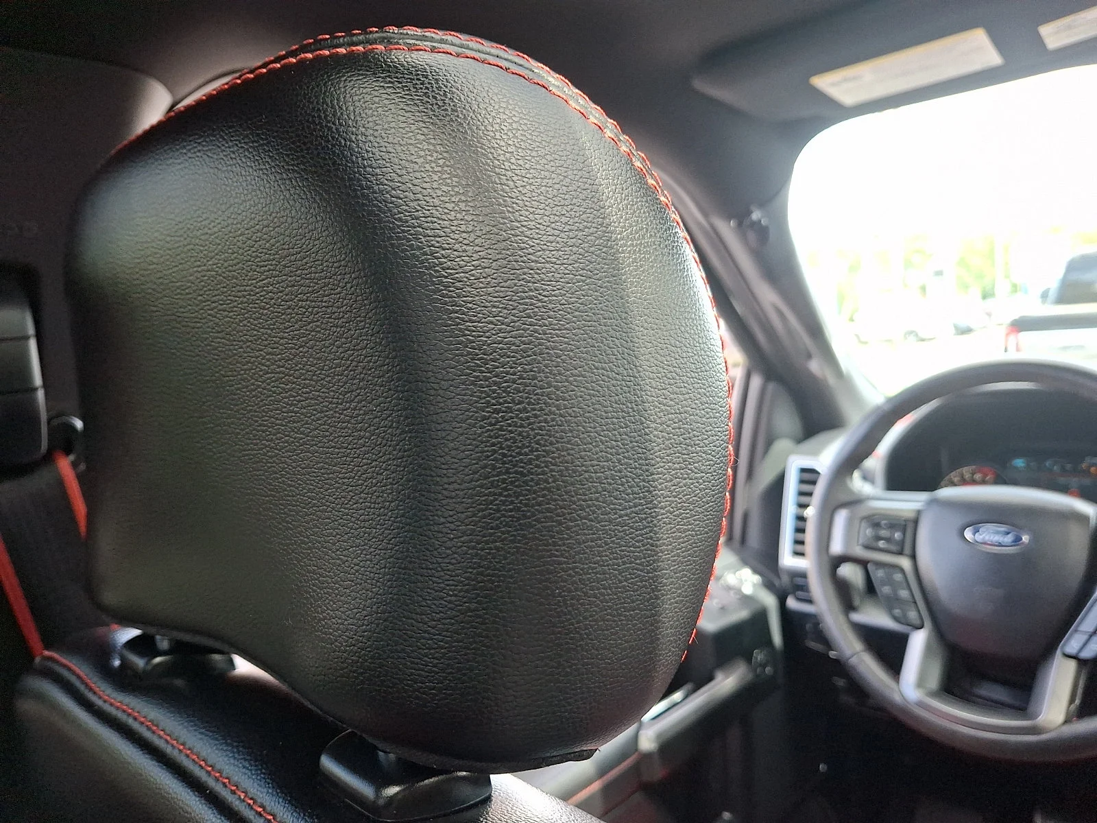 Used 2019 Magnetic Metallic   J7 Ford LARIAT image 13