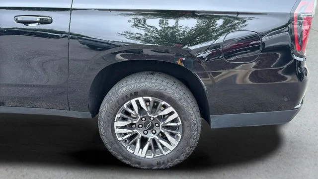 Used 2025 Black Chevrolet Z71 image 32