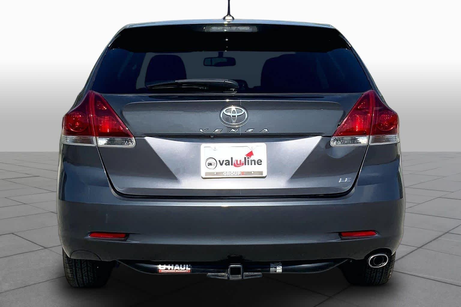 Used 2013 Magnetic Gray Metallic Toyota LE image 5