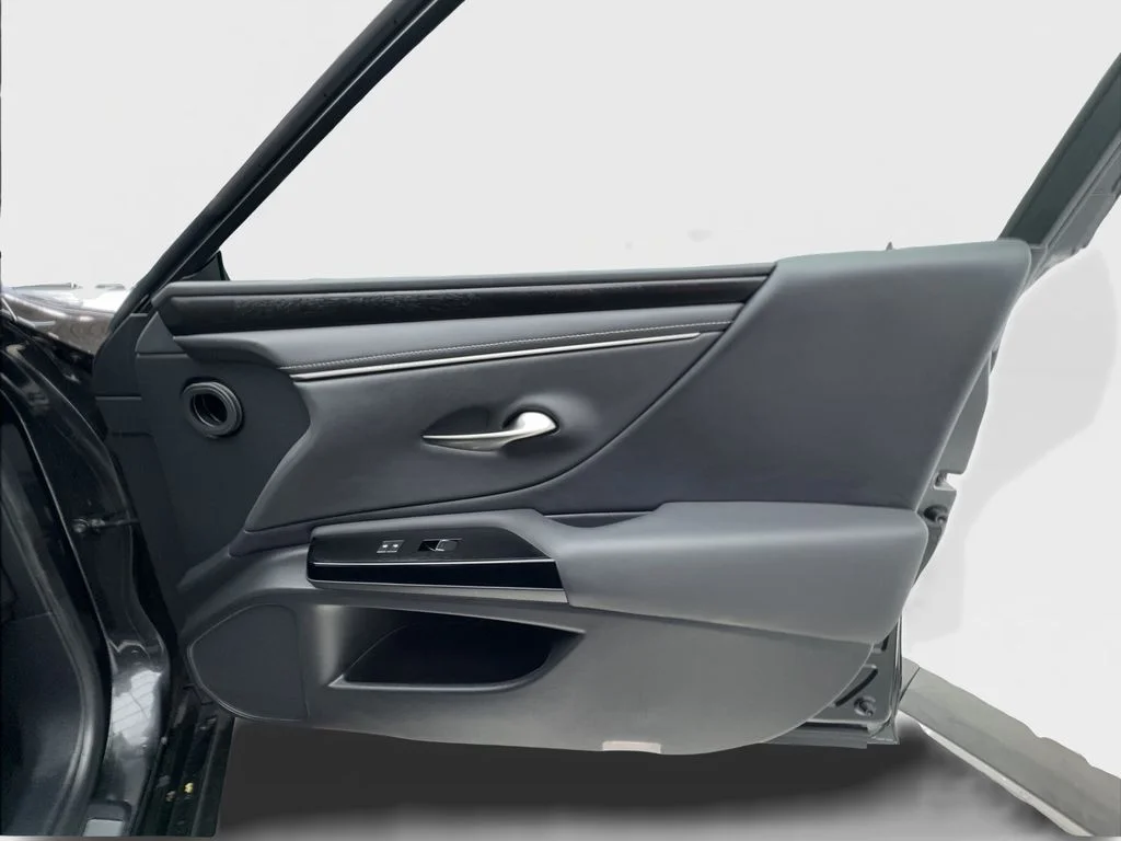 Used 2023 Black Lexus 350 image 34
