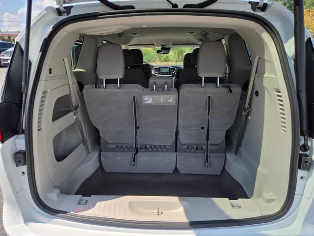Used 2019 White Chrysler Touring Plus image 32