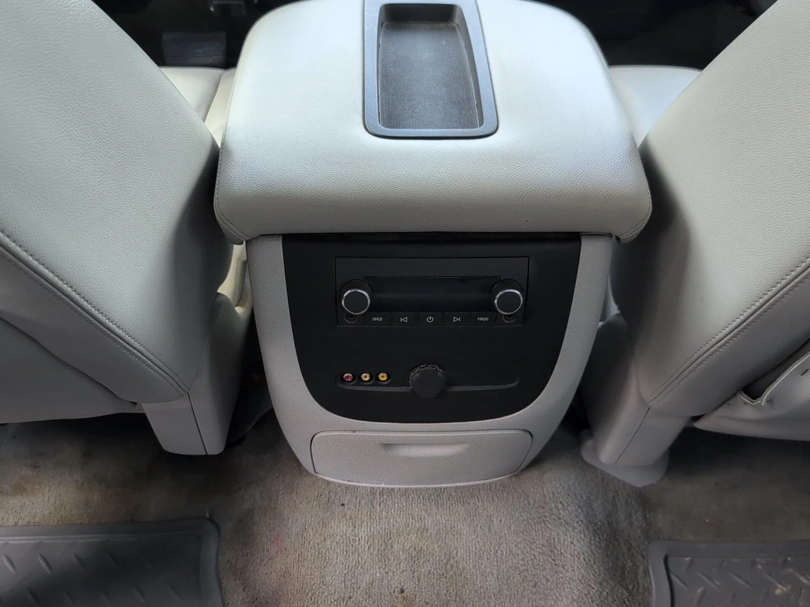 Used 2008 VICTORY RED Chevrolet LTZ image 20
