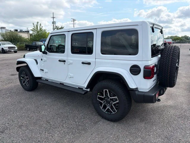 New 2027 White/off-white Jeep Sahara image 5