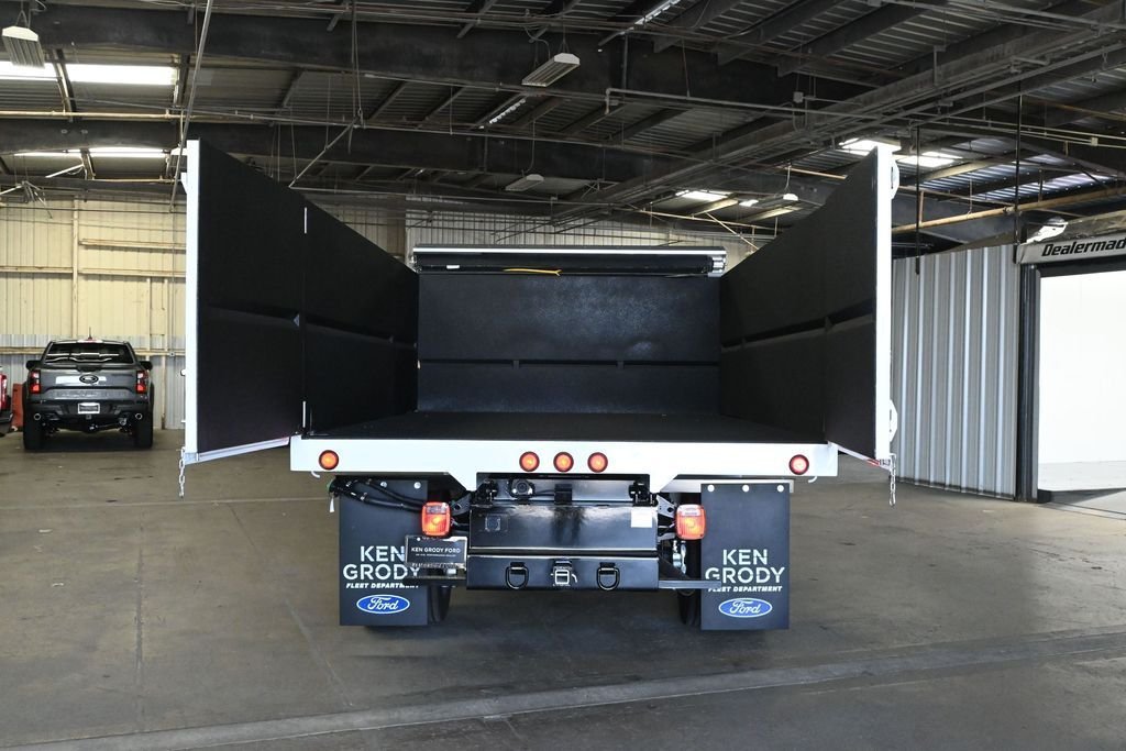 New 2026 Oxford White Ford XL image 23