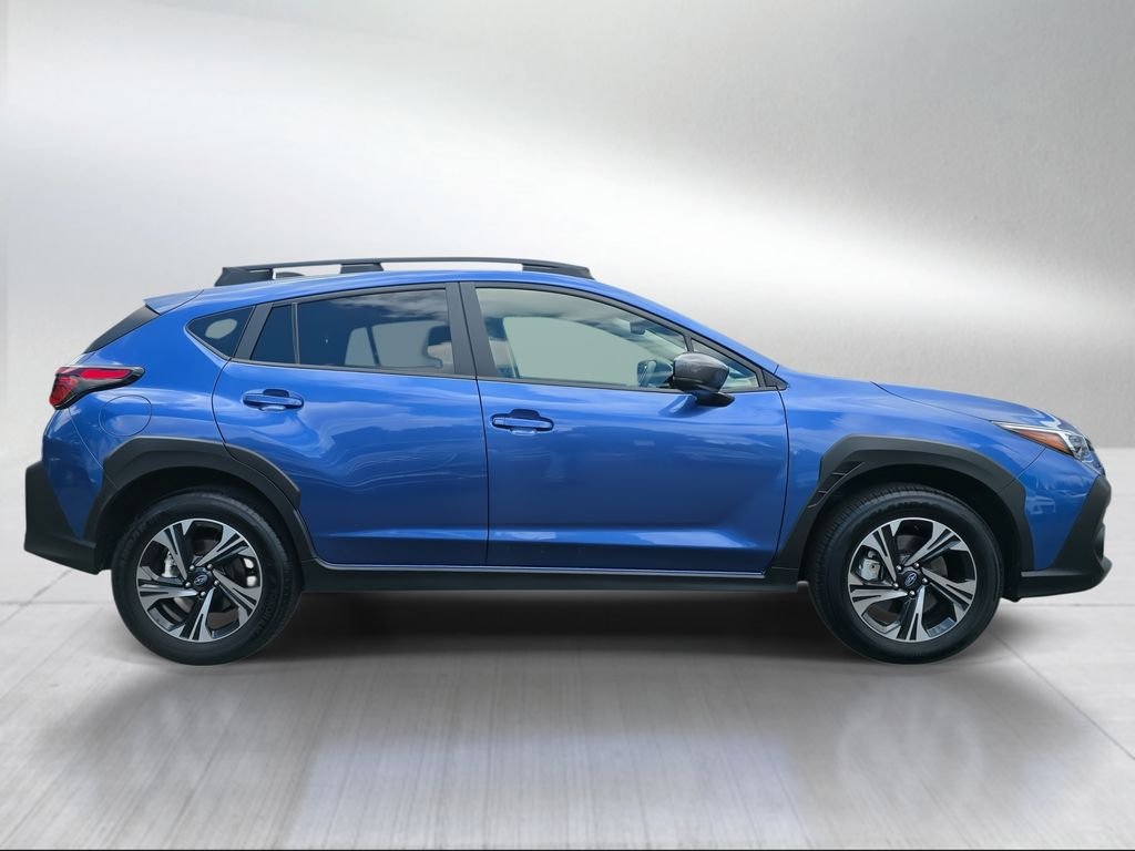 Used 2025 Daybreak Blue Pearl Subaru Premium image 2