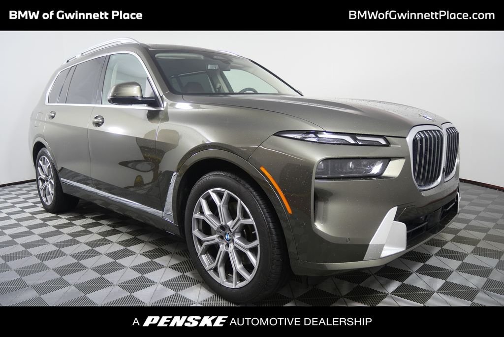 2025 BMW X7 xDrive40i's photo