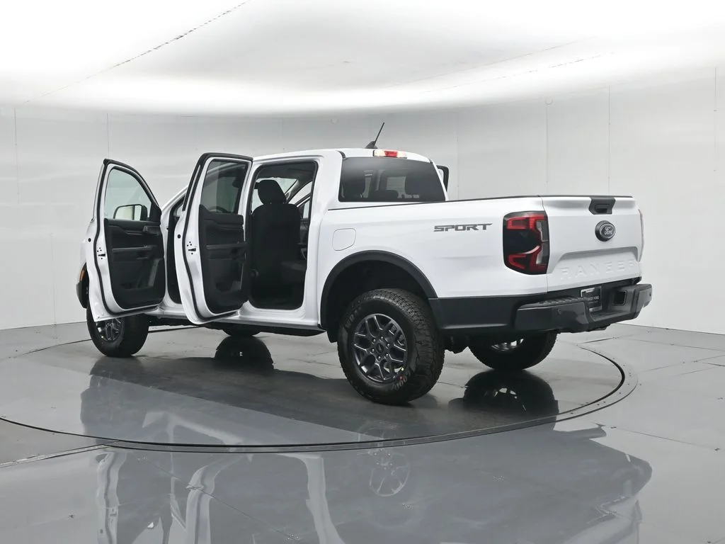 New 2026 Oxford White Ford XLT image 32