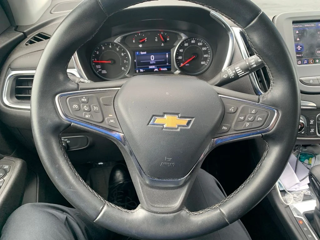 Used 2024 Summit White Chevrolet LT image 10